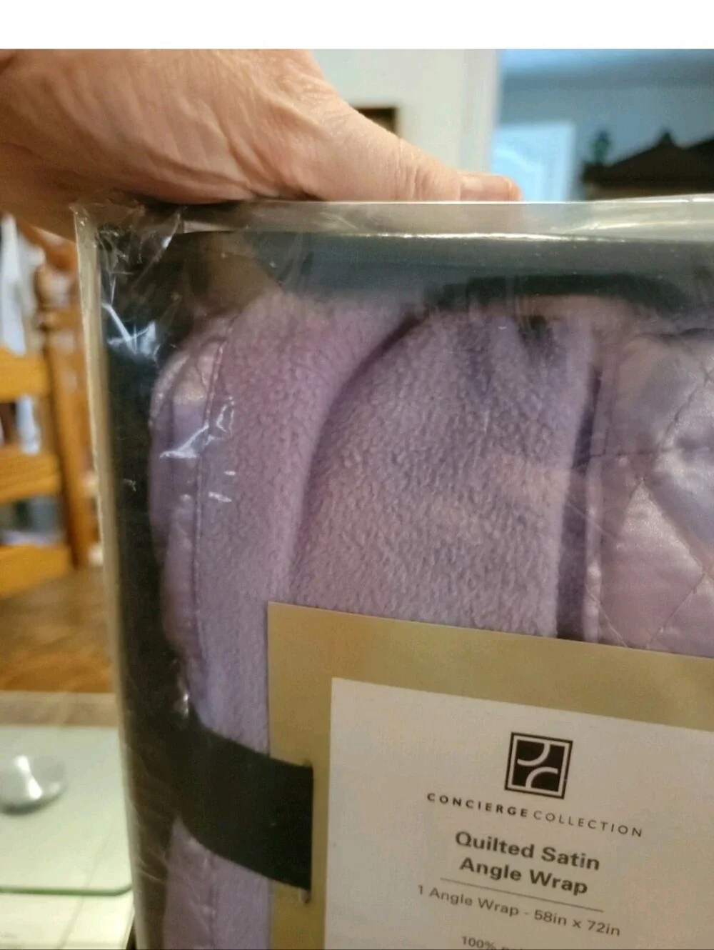 Quilted Satin Angle Wrap by Concierge Collection *Brand New! * 58